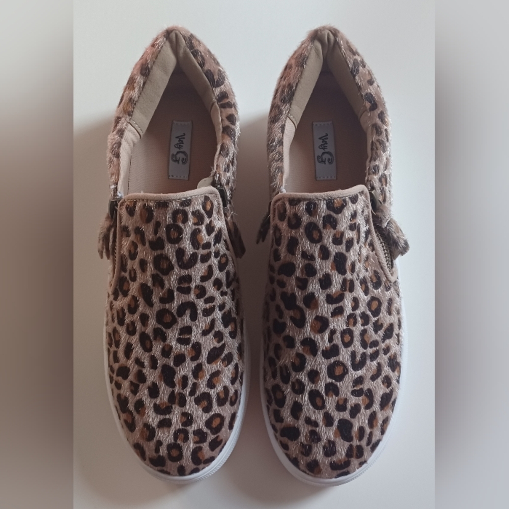 Very G Leopard Print Shoes Zippered